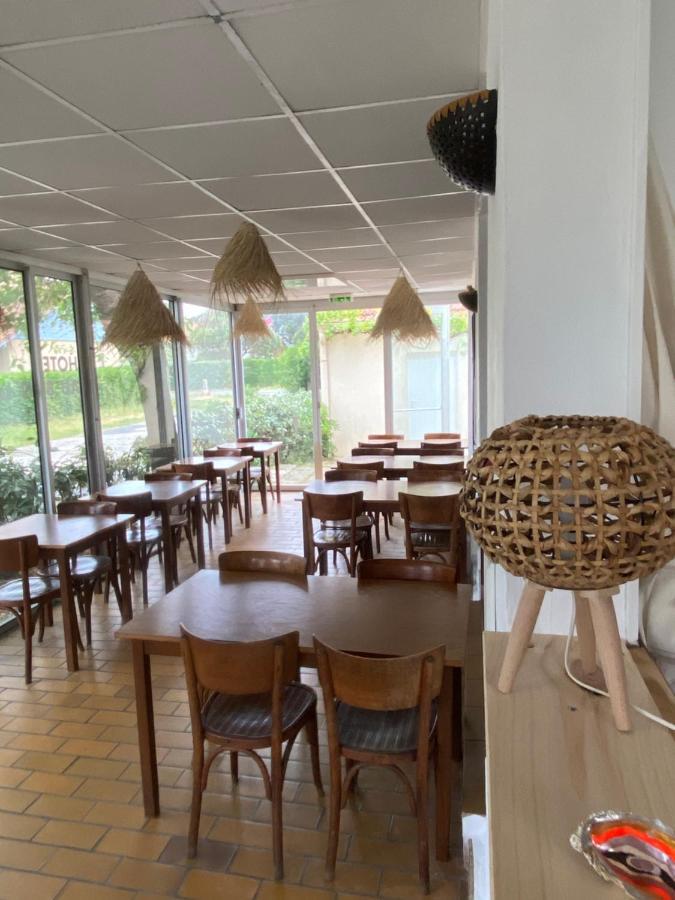 Hotel Au Bon Landais Biscarrosse-Plage Exterior photo