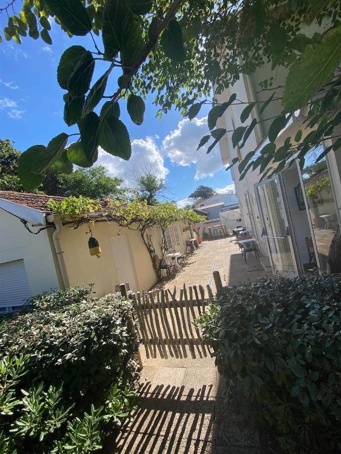 Hotel Au Bon Landais Biscarrosse-Plage Exterior photo